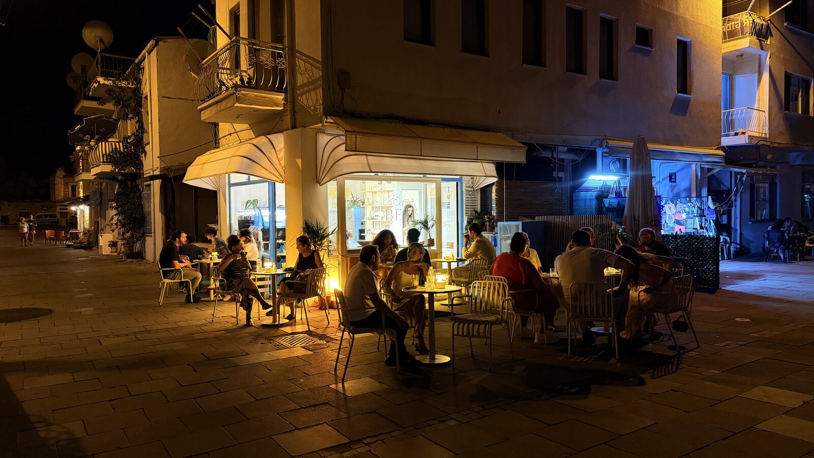 BE COFFEE Gece Meydanı